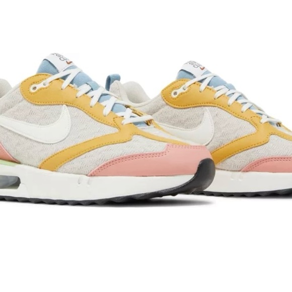 Nike Sun Club shoes. Hard to find - Picture 8 of 16